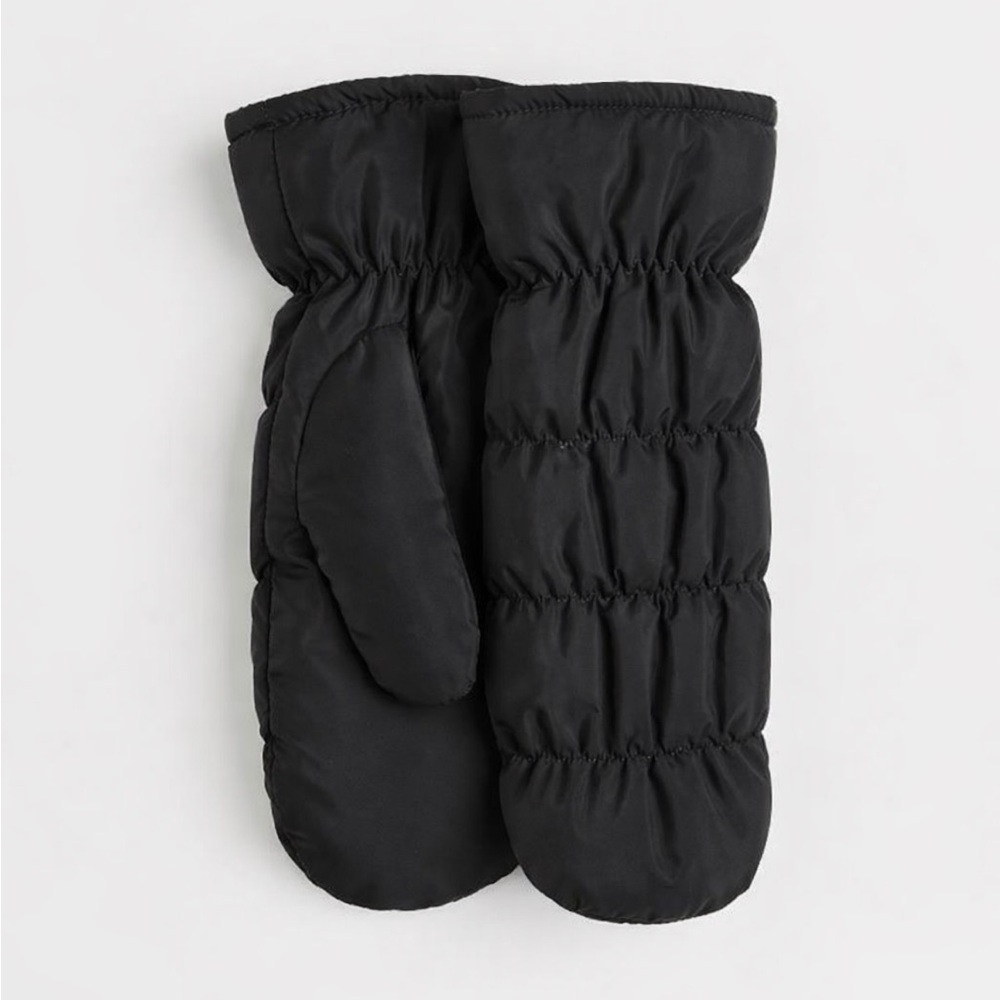 ❌Sold❌H&M Black Puffer Winter Mittens